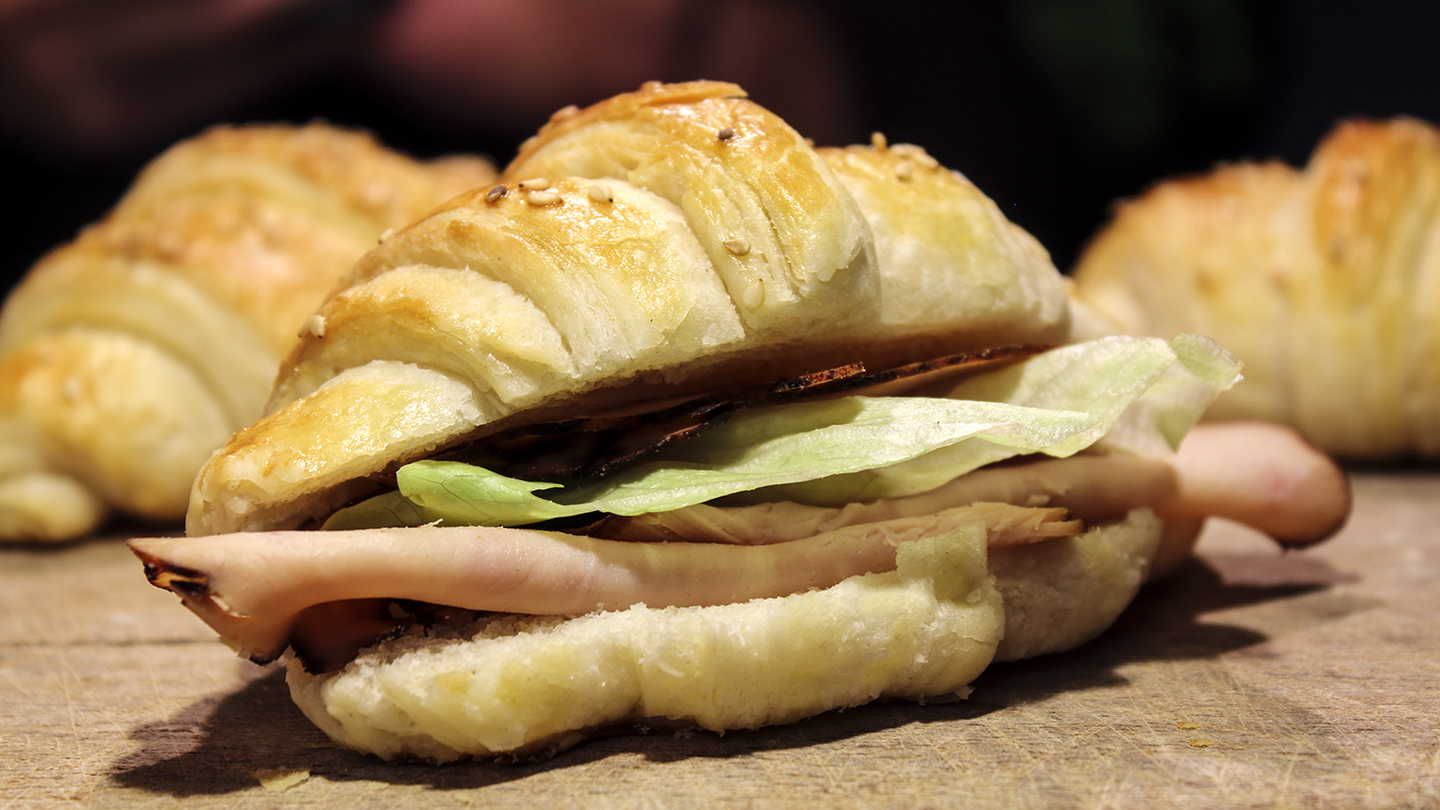 Cornetti Salati Uno Snack Delizioso Grano E Sesamo